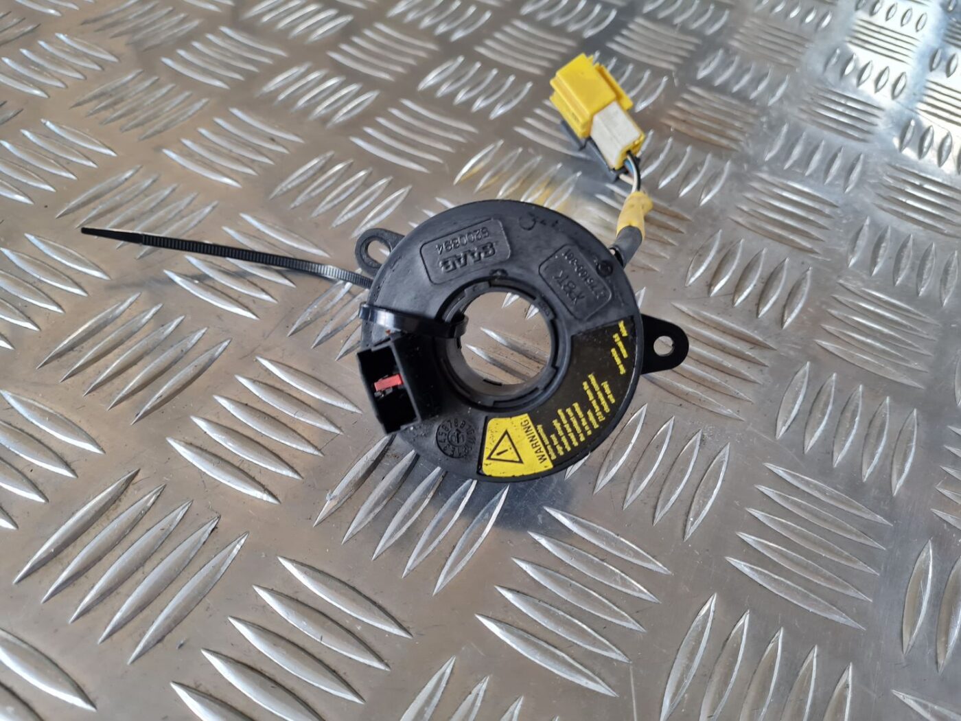 Drošības spilvena slīdgredzens priekš SAAB 9-5 1999 3 Drošības spilvena slīdgredzens priekš SAAB 9-5 1999