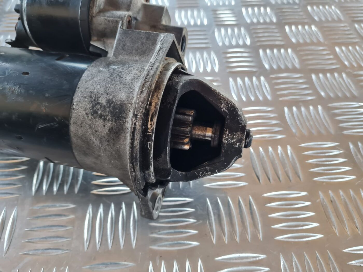 Starteris priekš SAAB 9-5 1999 2 Starteris priekš SAAB 9-5 1999