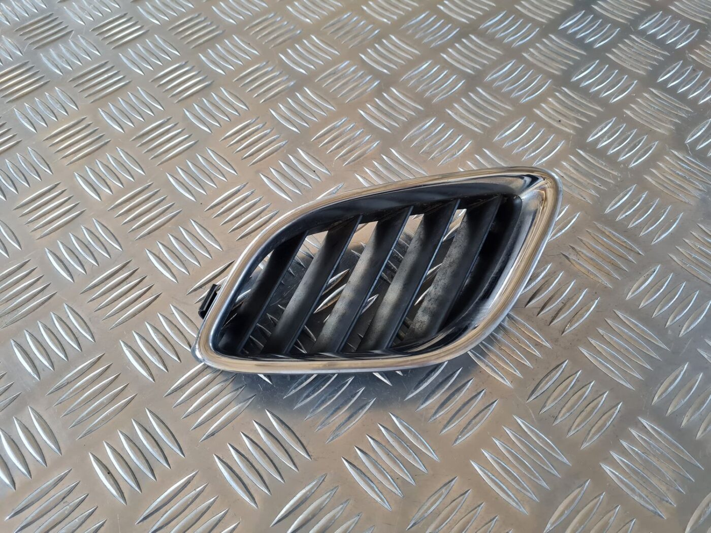 Bufera reste priekš SAAB 9-5 1999 1 Bufera reste priekš SAAB 9-5 1999