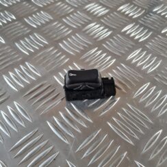 Atvēršanas/aizvēršanas poga priekš SAAB 9-5 1999