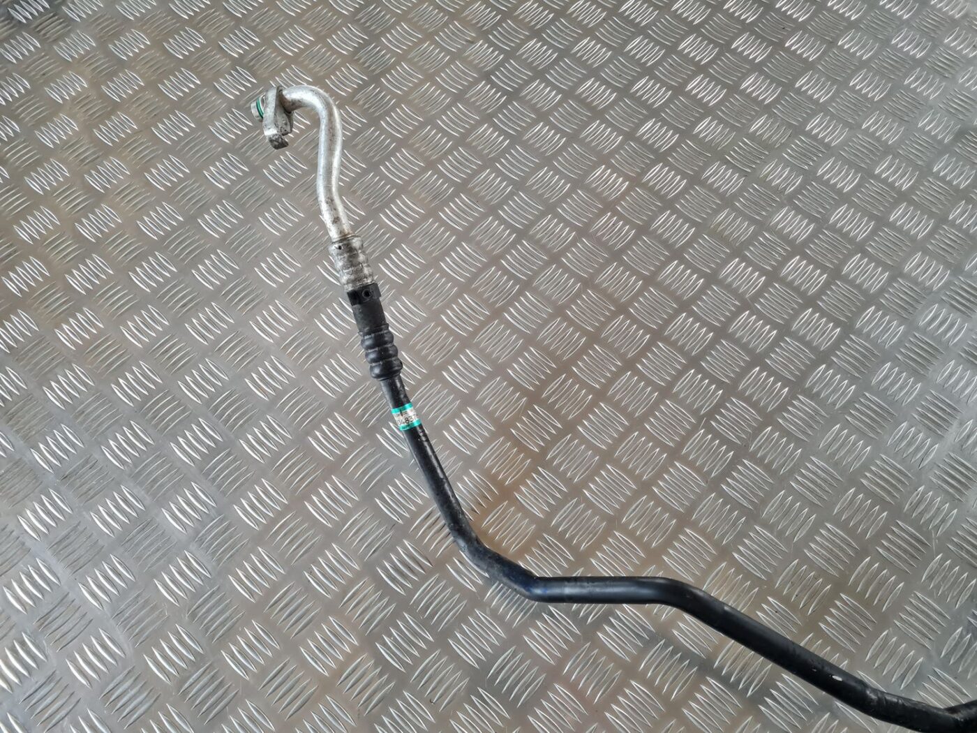 Gaisa kondicioniera galvenā caurule priekš SAAB 9-5 1999 10 Gaisa kondicioniera galvenā caurule priekš SAAB 9-5 1999