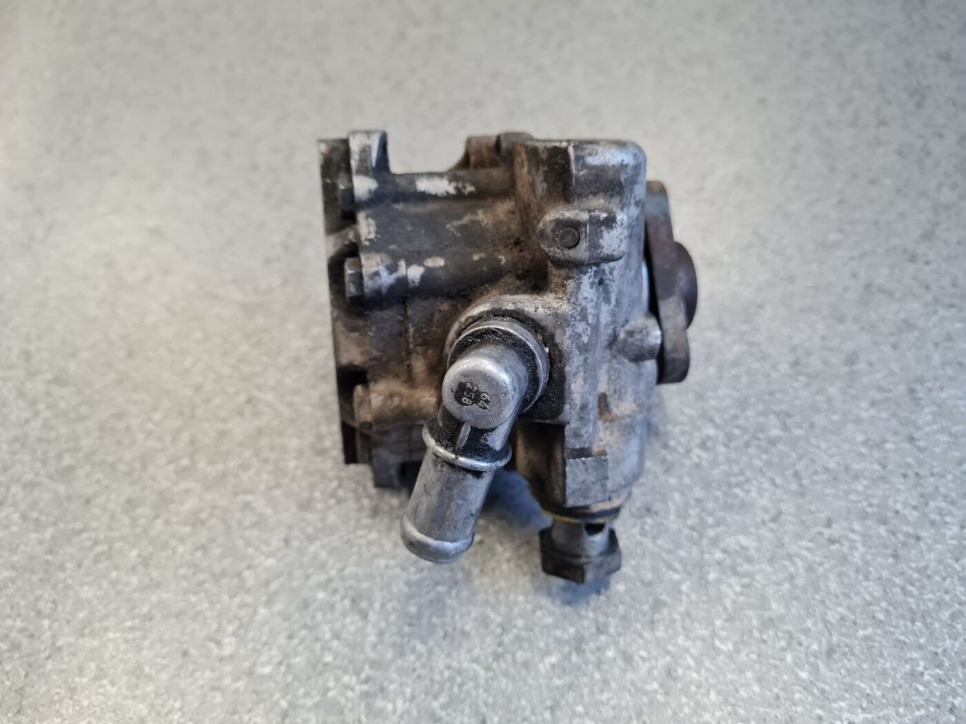 Hidrauliskais pastiprinātājs priekš AUDI A6 AVANT 2003 7 Hidrauliskais pastiprinātājs priekš AUDI A6 AVANT 2003