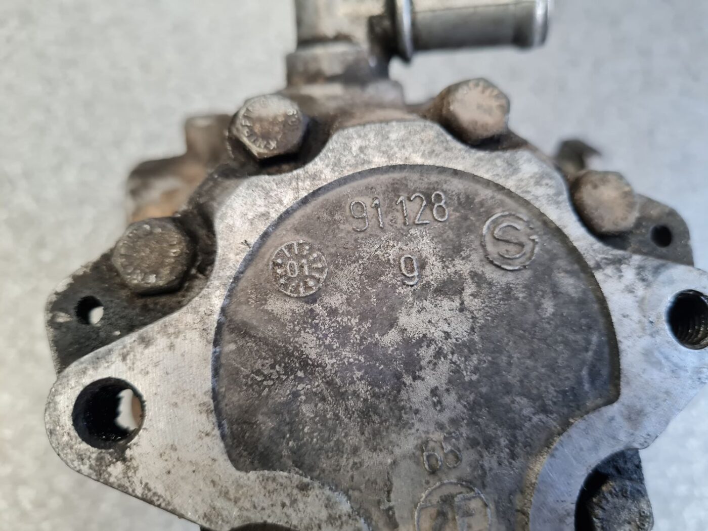 Hidrauliskais pastiprinātājs priekš AUDI A6 AVANT 2003 5 Hidrauliskais pastiprinātājs priekš AUDI A6 AVANT 2003