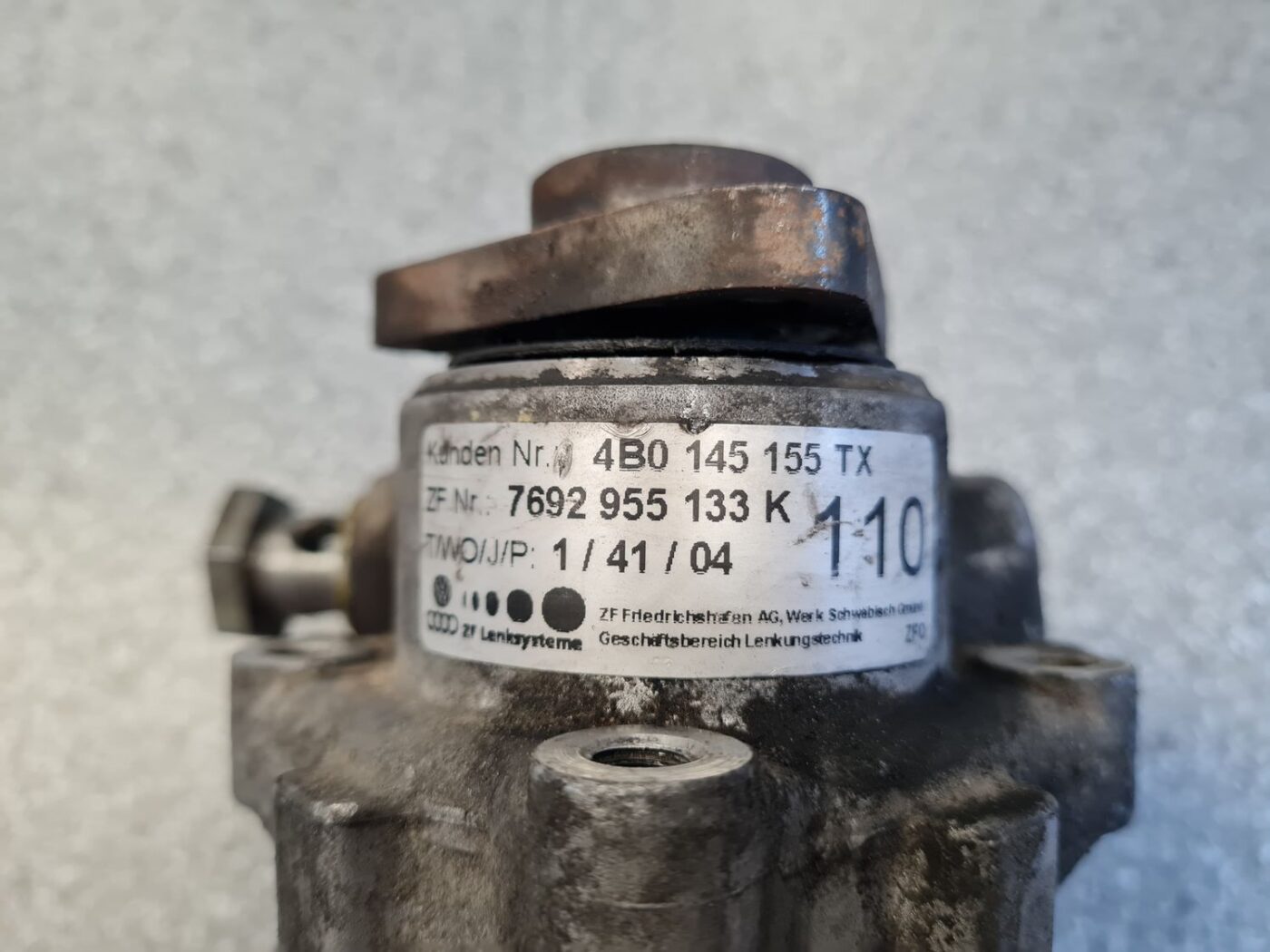 Hidrauliskais pastiprinātājs priekš AUDI A6 AVANT 2003 3 Hidrauliskais pastiprinātājs priekš AUDI A6 AVANT 2003