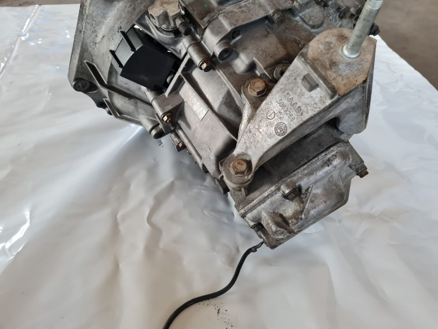 Mehāniska pārnesumkārba priekš SAAB 9-5 1999 4 Mehāniska pārnesumkārba priekš SAAB 9-5 1999