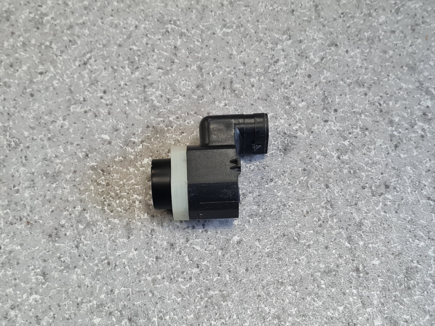 Parkošanās devējs priekš VOLVO S80 2007 Black 2 Parkošanās devējs priekš VOLVO S80 2007 Black