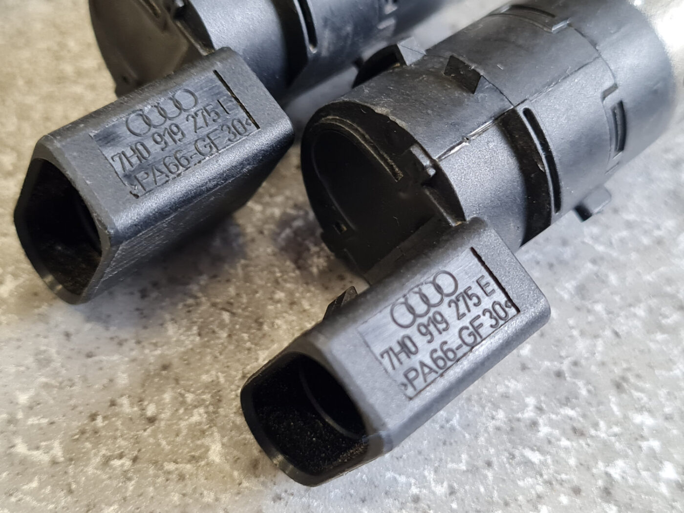 Parkošanās devējs priekš AUDI A6 2008 6 Parkošanās devējs priekš AUDI A6 2008