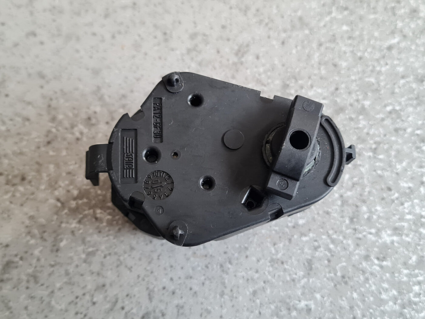 Apsildes sistēmas aktuators priekš BMW 6 E63 645 2004 4 Apsildes sistēmas aktuators priekš BMW 6 E63 645 2004