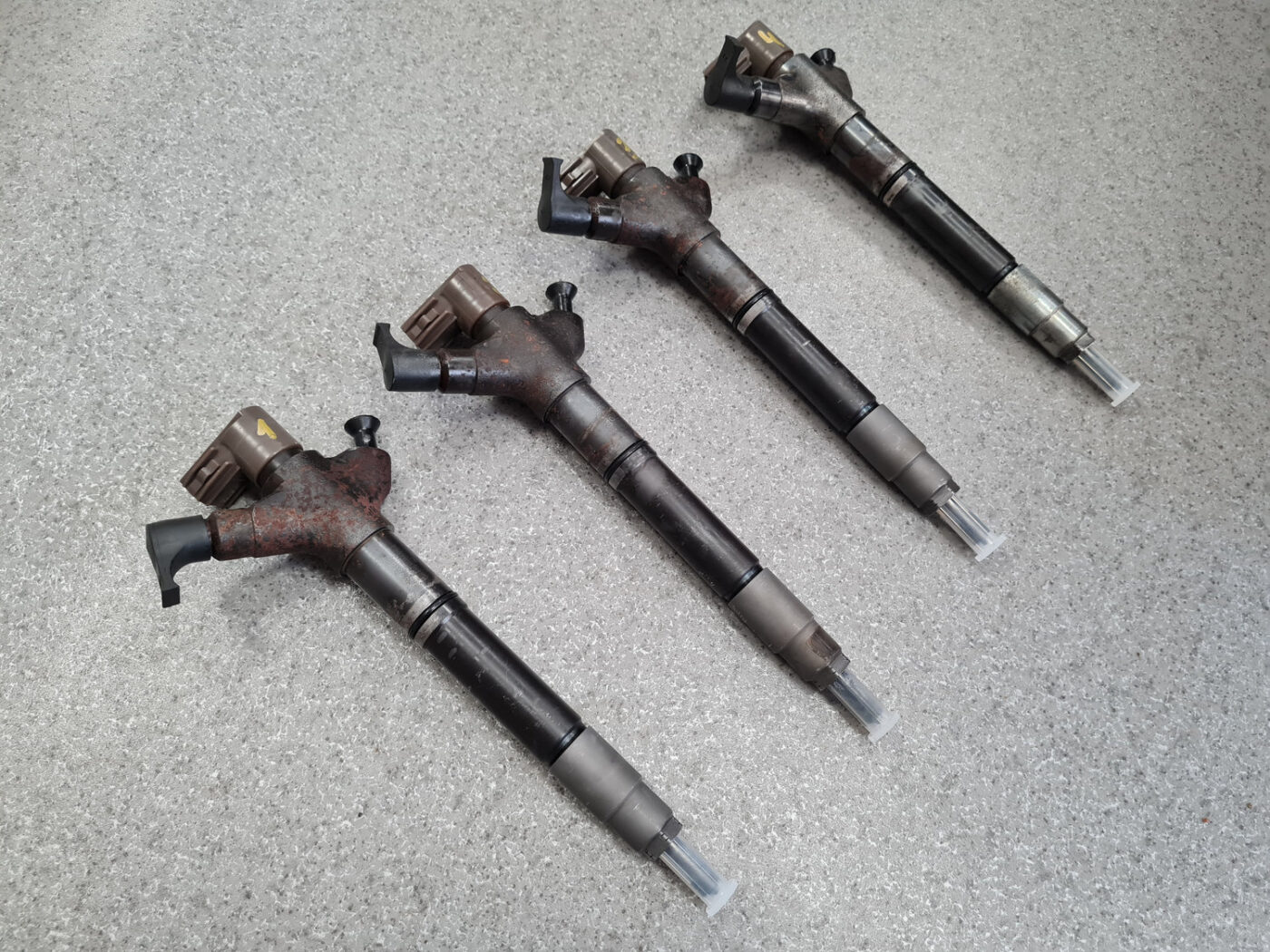 Degvielas smidzinātājs priekš TOYOTA AVENSIS 2012 8 Degvielas smidzinātājs priekš TOYOTA AVENSIS 2012