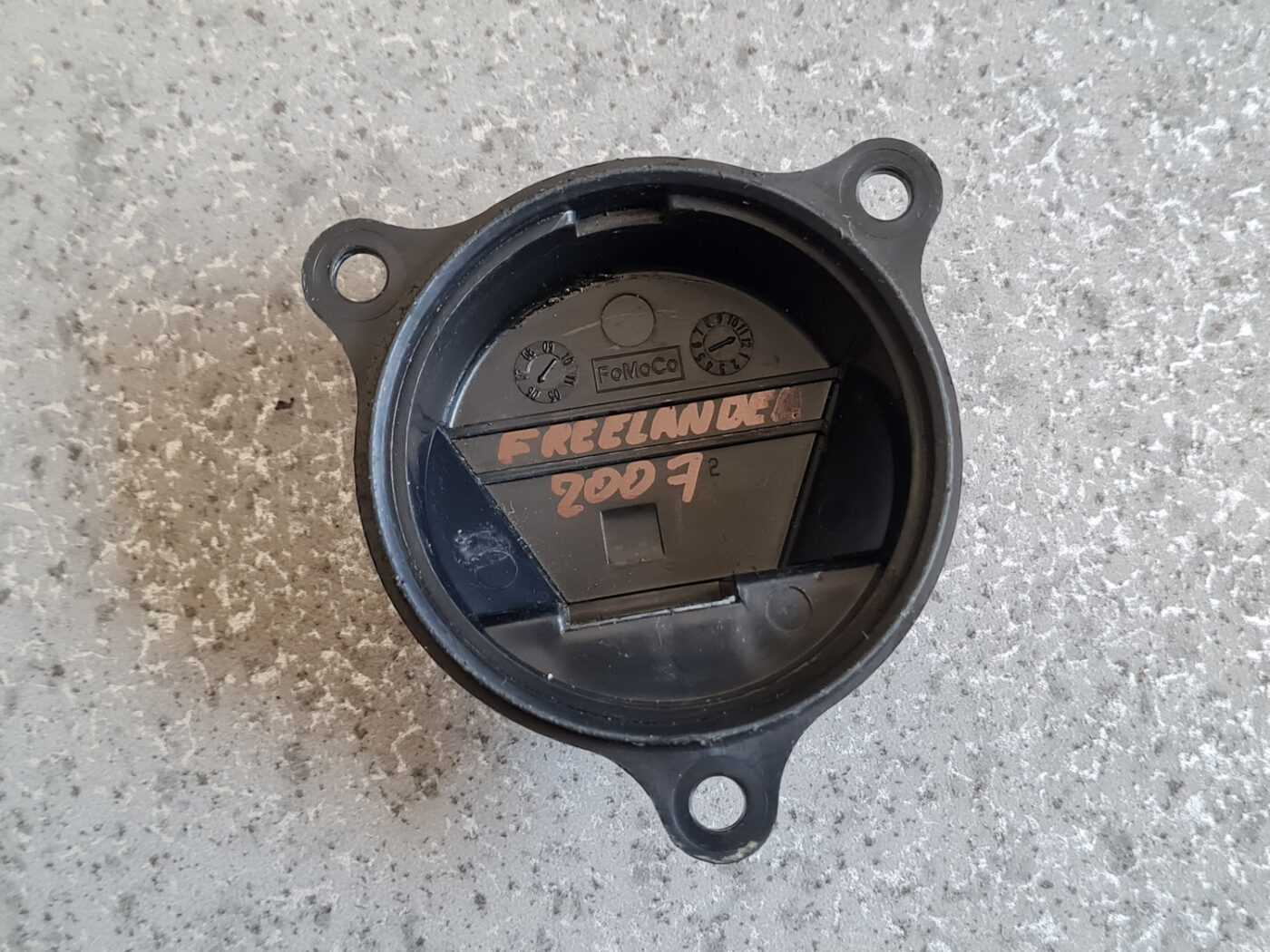 Salona plastmasa priekš LAND ROVER FREELANDER 2007 4 Salona plastmasa priekš LAND ROVER FREELANDER 2007