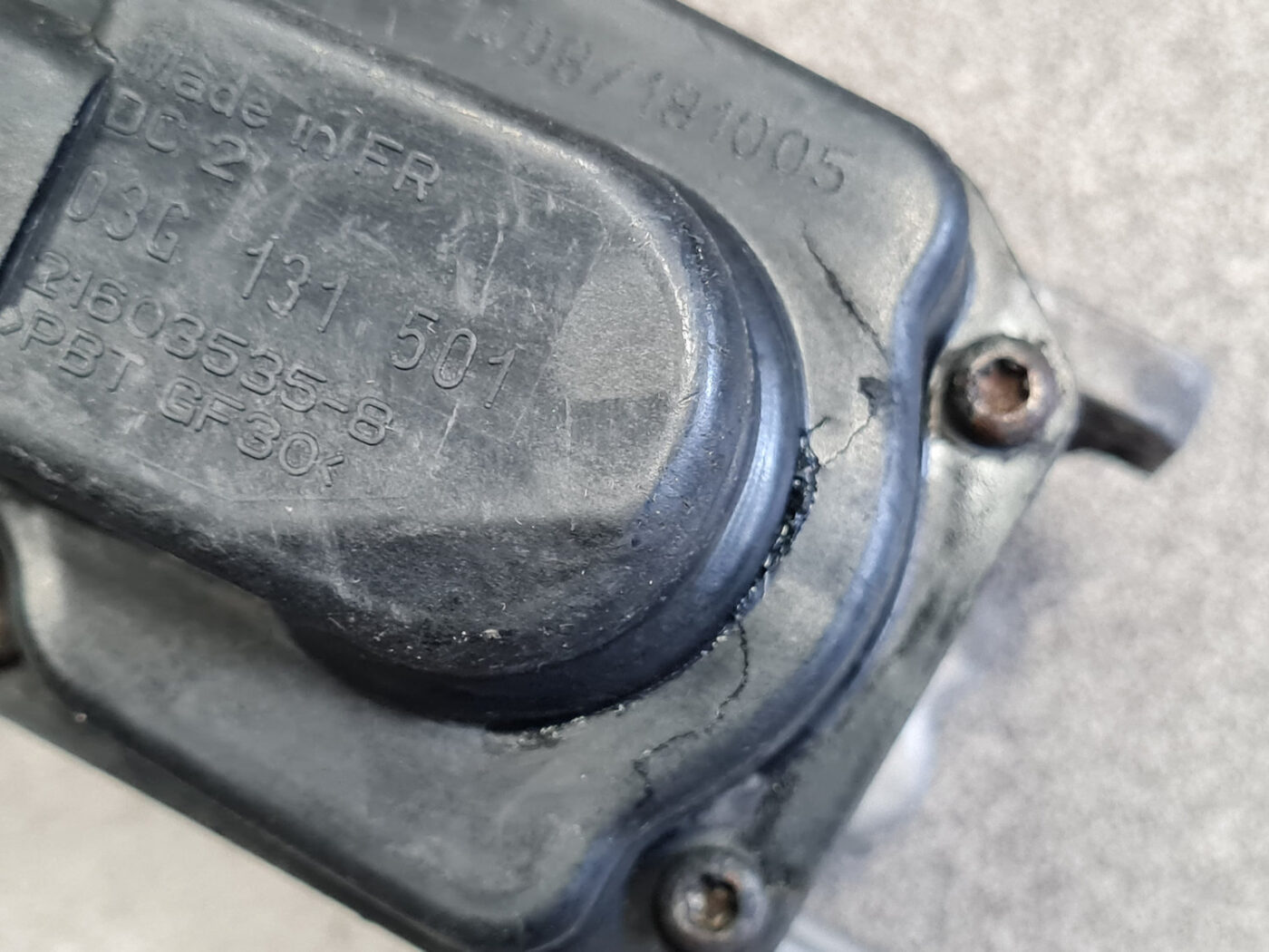 EGR vārsts priekš VW PASSAT B6 2008 ANGL. 4 EGR vārsts priekš VW PASSAT B6 2008 ANGL.