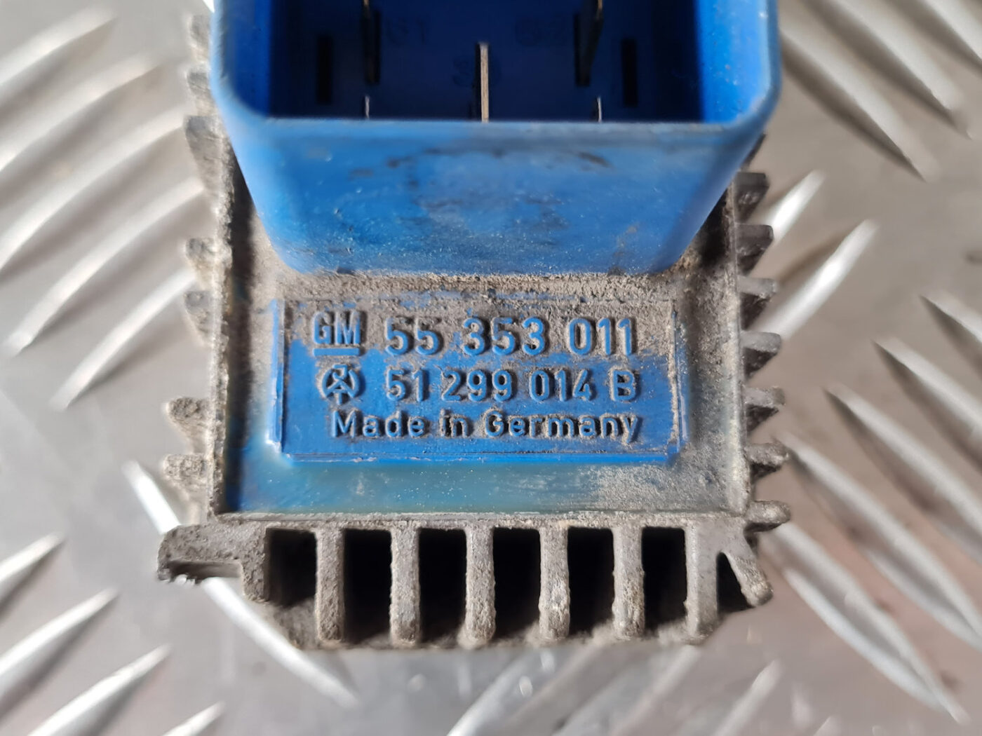 Kvēlsveču releja priekš SAAB 9-3 2009 4 Kvēlsveču releja priekš SAAB 9-3 2009