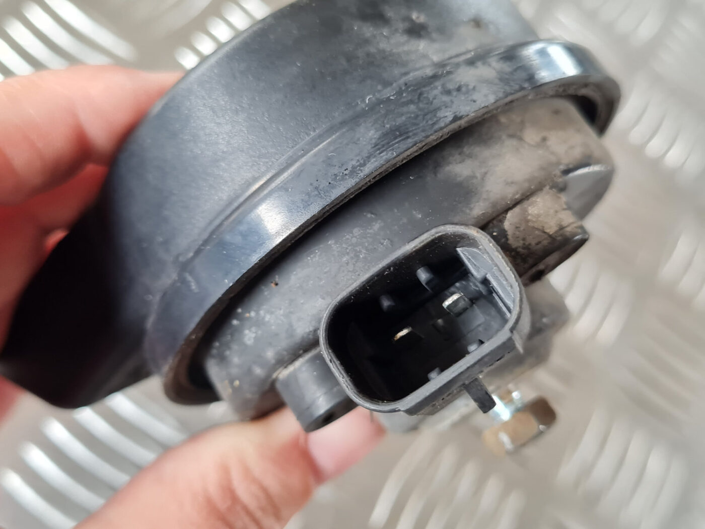 Skaņas signāls priekš SAAB 9-3 2009 5 Skaņas signāls priekš SAAB 9-3 2009