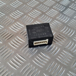 Piekabes āķa vadības bloks priekš SAAB 9-3 2009