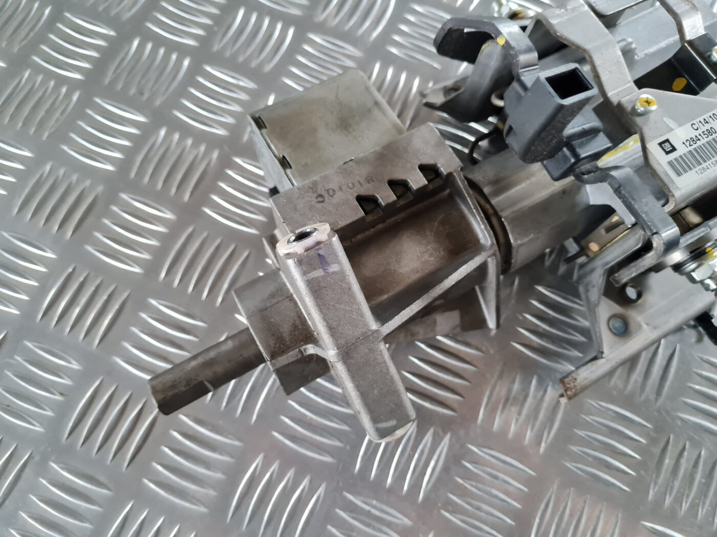 Stūres statne priekš SAAB 9-3 2009 2 Stūres statne priekš SAAB 9-3 2009