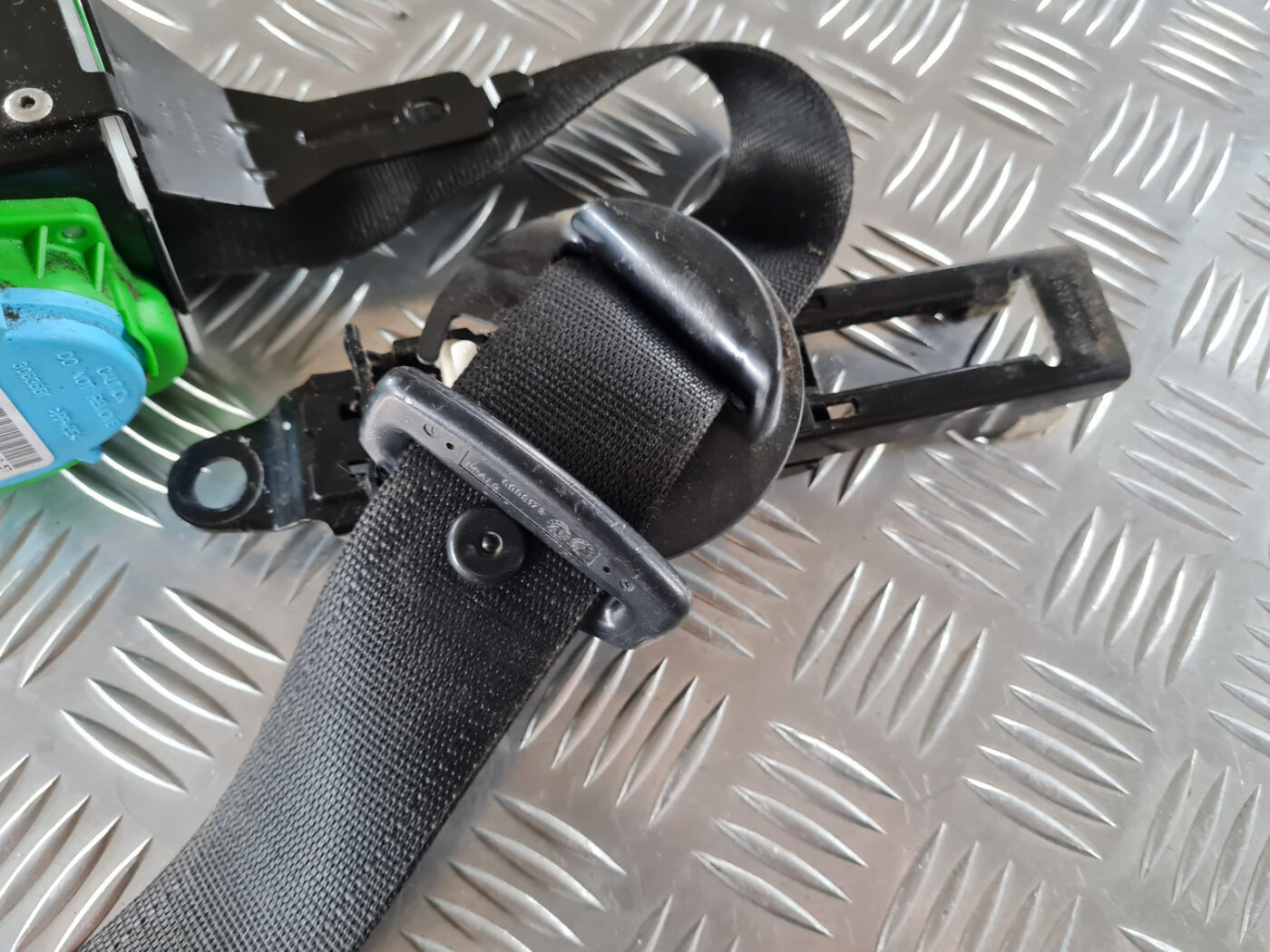 Priekšējā kreisā drošības josta priekš SAAB 9-3 2009 7 Priekšējā kreisā drošības josta priekš SAAB 9-3 2009