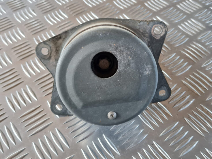 Dzinēja spilvens priekš SAAB 9-3 2009