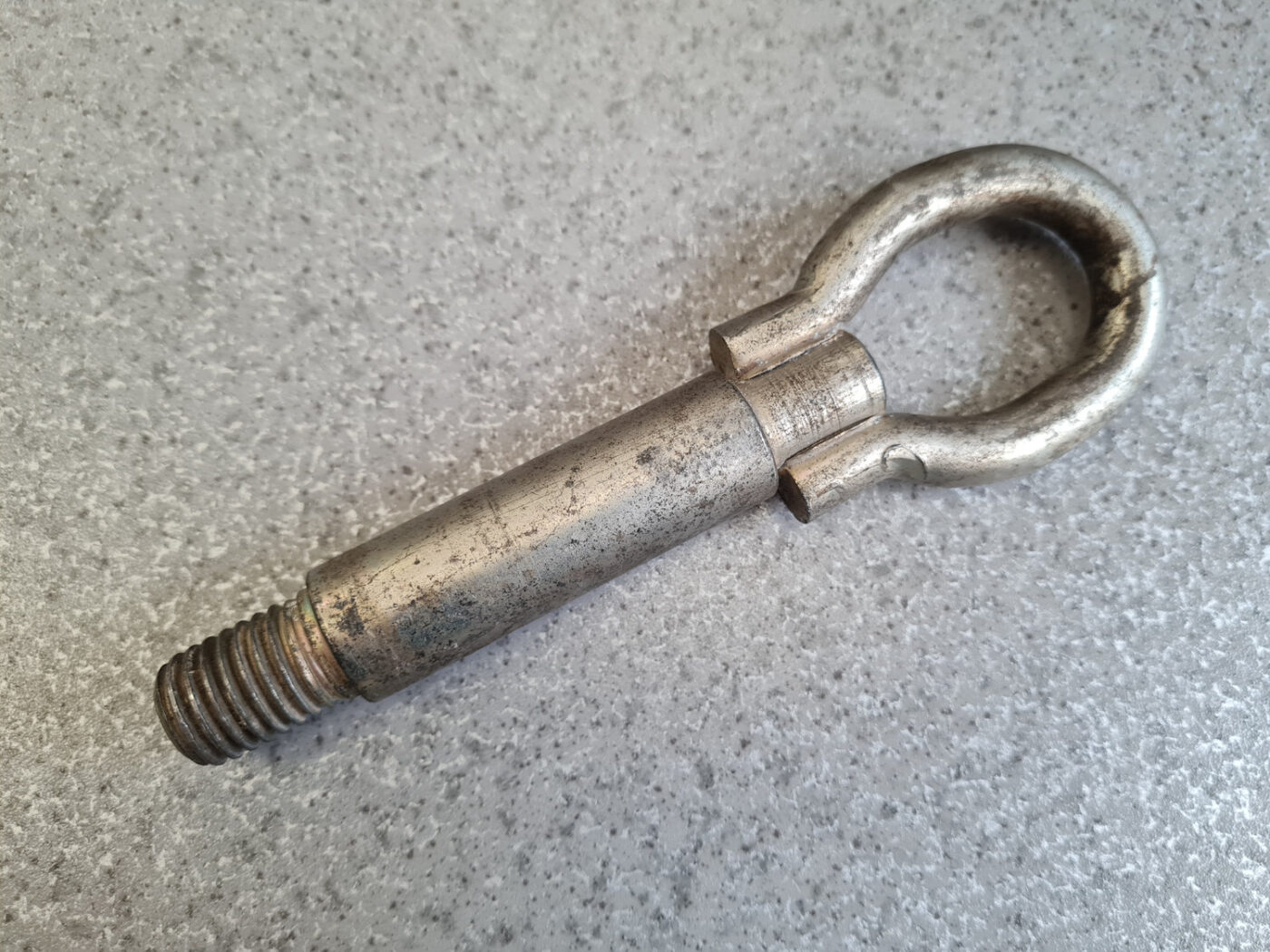 Vilkšanas āķis priekš VW POLO 2008 2 Vilkšanas āķis priekš VW POLO 2008