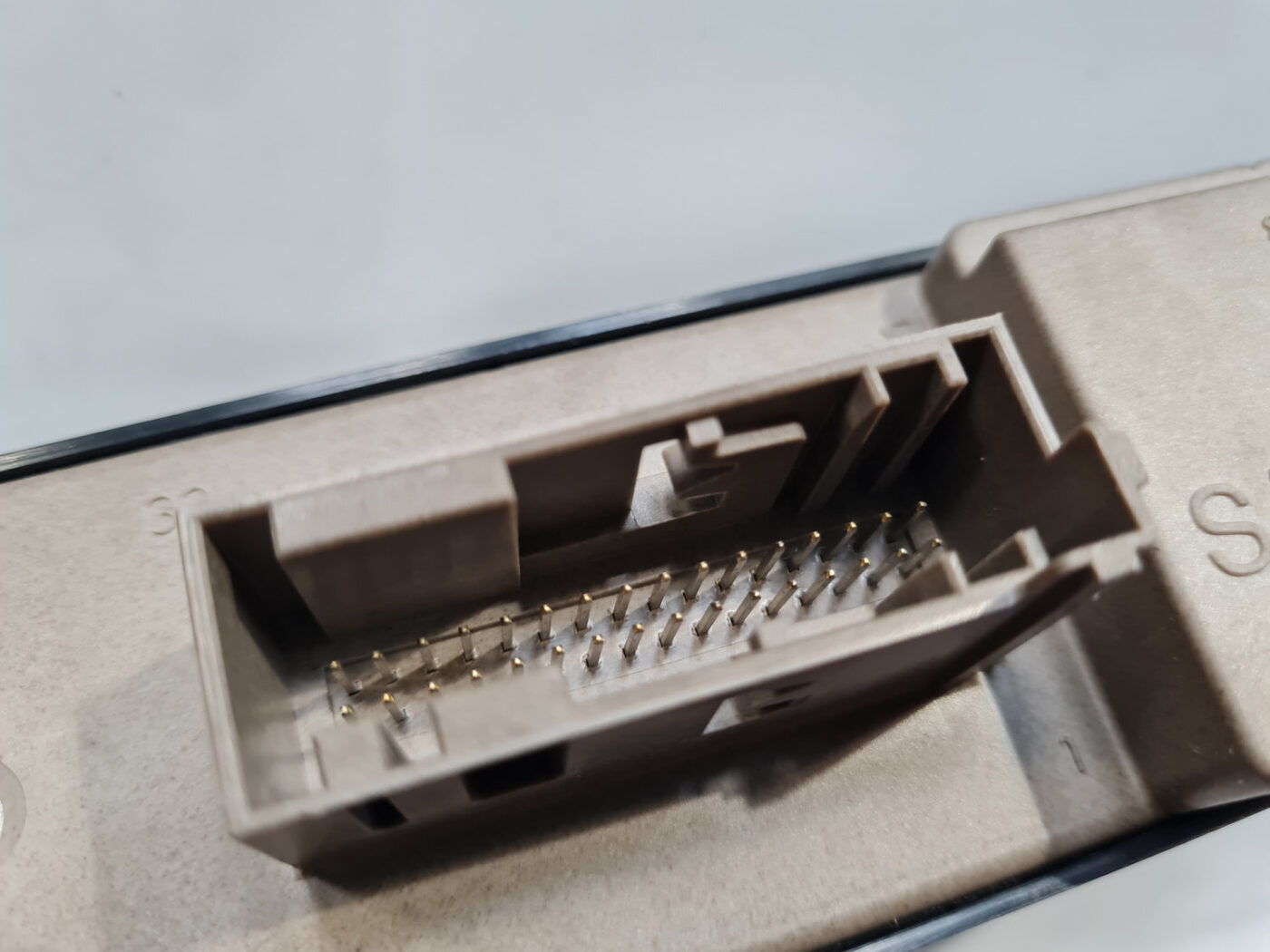 Šofera durvju slēdža pogas priekš SAAB 9-3 2009 4 Šofera durvju slēdža pogas priekš SAAB 9-3 2009