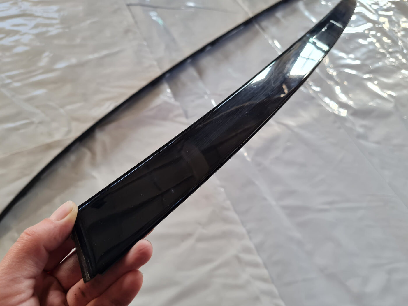 Jumta moldings priekš SAAB 9-3 2009 2 Jumta moldings priekš SAAB 9-3 2009