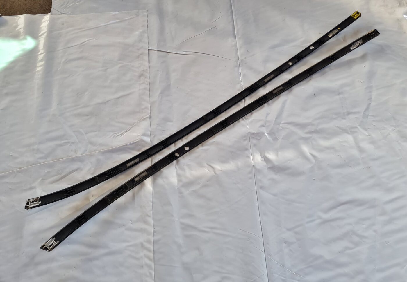 Jumta moldings priekš SAAB 9-3 2009 7 Jumta moldings priekš SAAB 9-3 2009