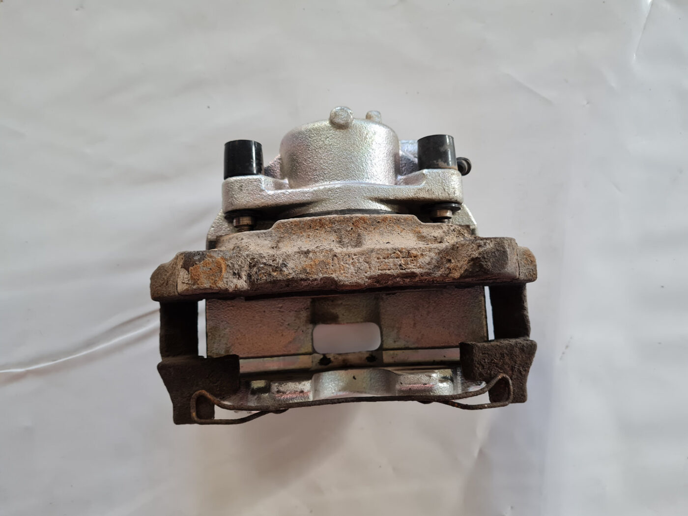 Priekšējais labais suports priekš SAAB 9-3 2009 2 Priekšējais labais suports priekš SAAB 9-3 2009