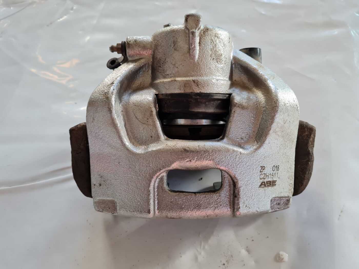 Priekšējais labais suports priekš SAAB 9-3 2009 5 Priekšējais labais suports priekš SAAB 9-3 2009