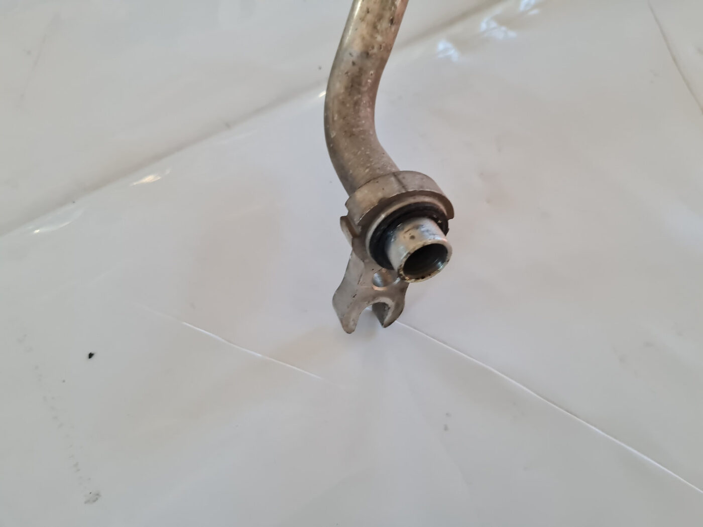 Gaisa kondicioniera galvenā caurule priekš SAAB 9-3 2009 5 Gaisa kondicioniera galvenā caurule priekš SAAB 9-3 2009