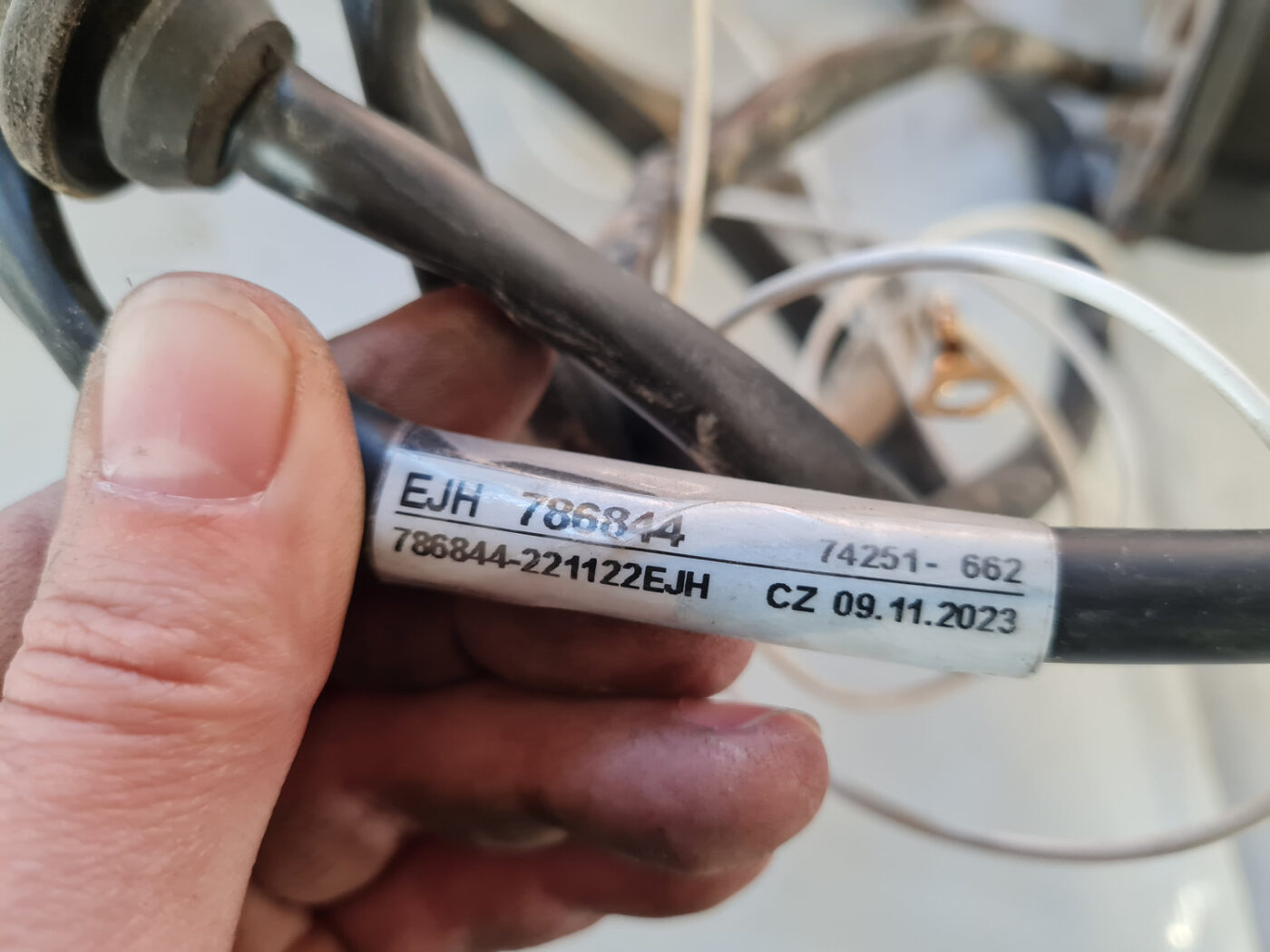 Sakabes ierīce (farkops) priekš SAAB 9-3 2009 5 Sakabes ierīce (farkops) priekš SAAB 9-3 2009