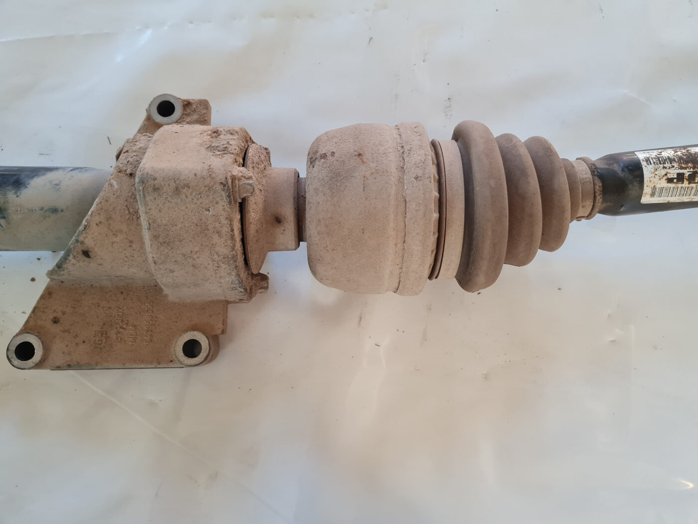 Pusass priekšēja labā priekš SAAB 9-3 2009 4 Pusass priekšēja labā priekš SAAB 9-3 2009