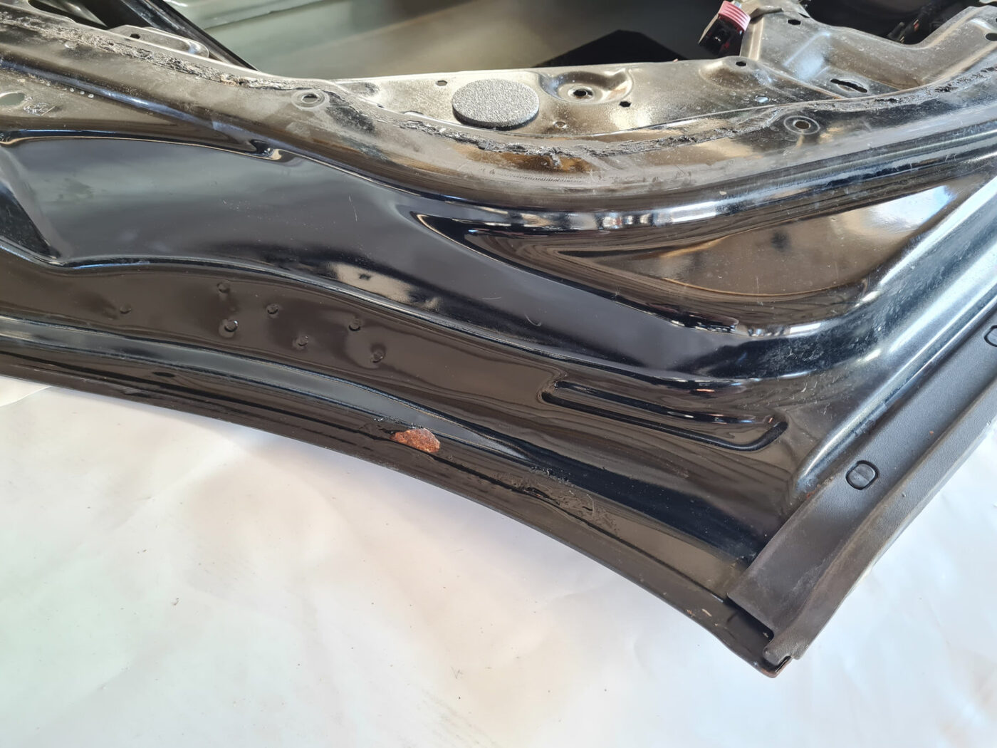 Aizmugurējās kreisās durvis priekš SAAB 9-3 2009 2 Aizmugurējās kreisās durvis priekš SAAB 9-3 2009