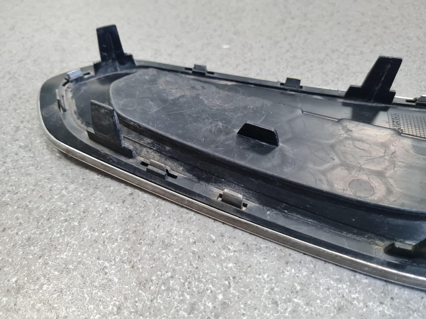 Miglas luktura reste, pa labi priekš VOLVO S60 2011-2013 4 Miglas luktura reste, pa labi priekš VOLVO S60 2011-2013