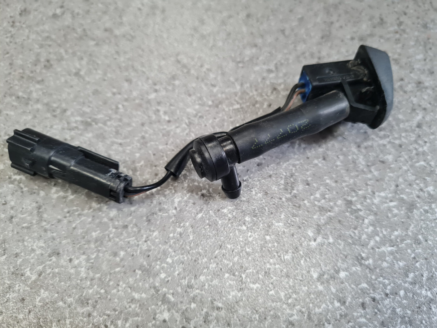 Vējstikla mazgāšanas šķidruma sprausla priekš VOLVO XC60 2009 6 Vējstikla mazgāšanas šķidruma sprausla priekš VOLVO XC60 2009