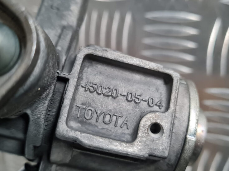 Stūres statne priekš TOYOTA AVENSIS 2007 UNIVERSAL