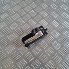 Salona durvju rokturis, priekšējais labais priekš TOYOTA AVENSIS 2007 UNIVERSAL