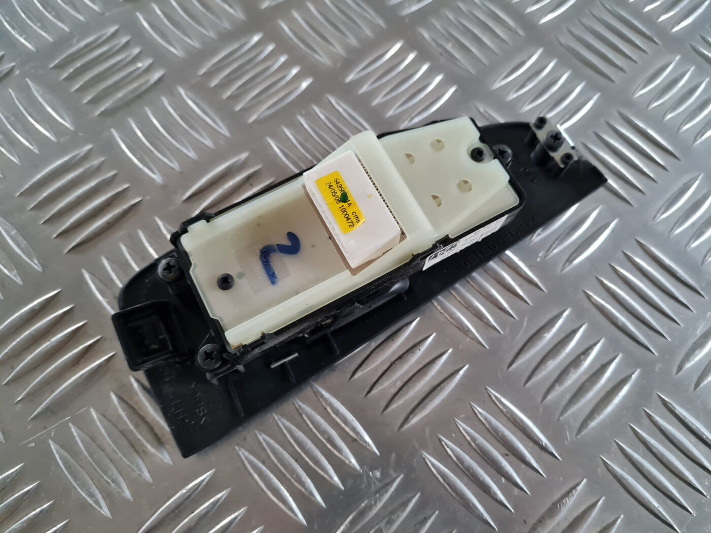 Šofera durvju slēdža pogas priekš TOYOTA AVENSIS 2007 UNIVERSAL 7 Šofera durvju slēdža pogas priekš TOYOTA AVENSIS 2007 UNIVERSAL