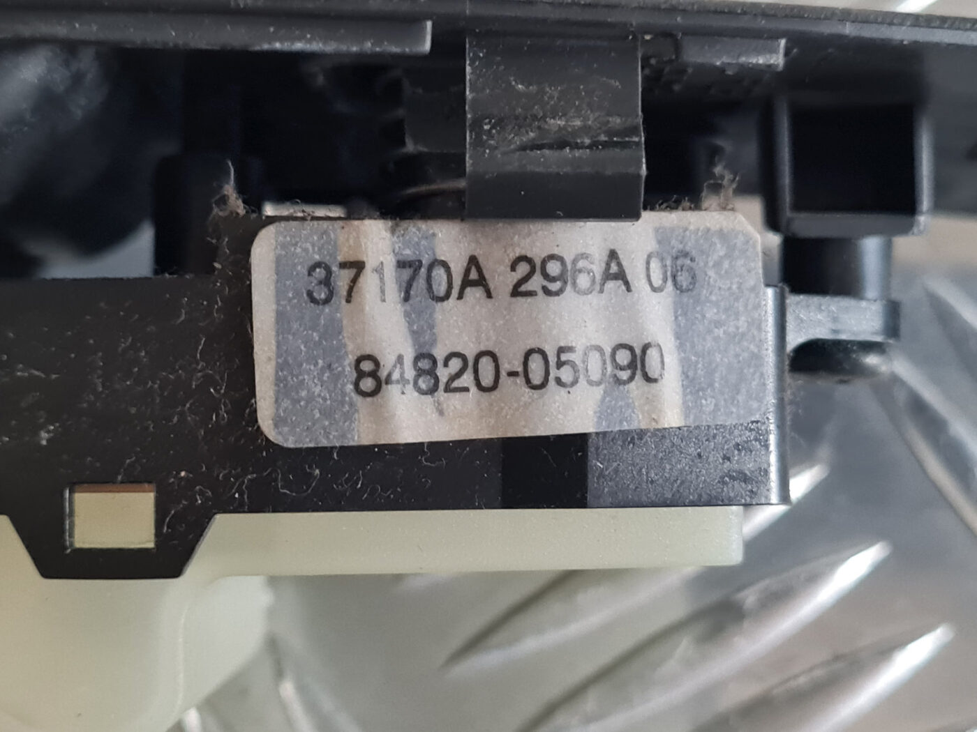 Šofera durvju slēdža pogas priekš TOYOTA AVENSIS 2007 UNIVERSAL 6 Šofera durvju slēdža pogas priekš TOYOTA AVENSIS 2007 UNIVERSAL