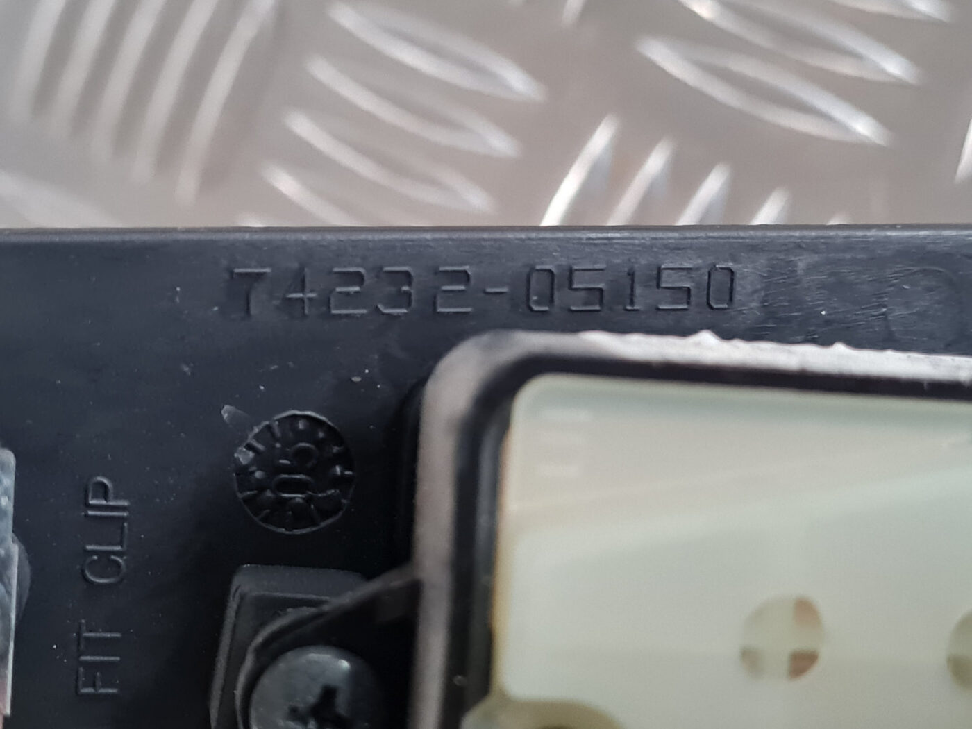 Šofera durvju slēdža pogas priekš TOYOTA AVENSIS 2007 UNIVERSAL 3 Šofera durvju slēdža pogas priekš TOYOTA AVENSIS 2007 UNIVERSAL