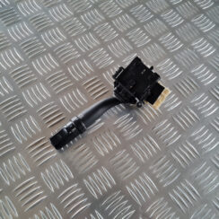 Pagrieziena rādītāju slēdzis priekš TOYOTA AVENSIS 2007 UNIVERSAL