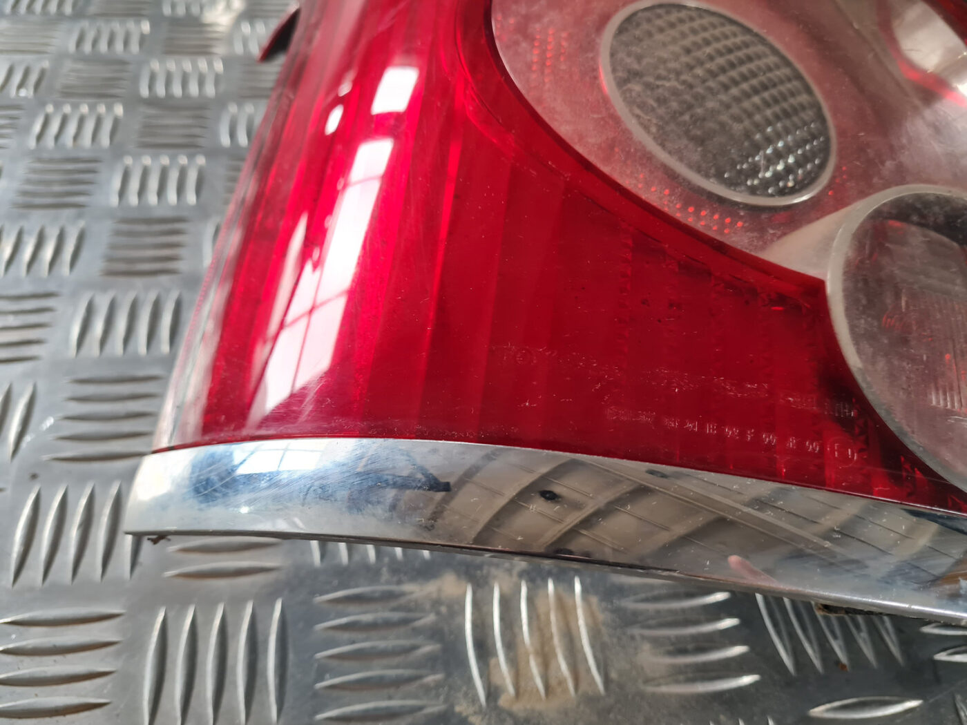 Aizmugurējais kreisais lukturis priekš TOYOTA AVENSIS 2007 UNIVERSAL 7 Aizmugurējais kreisais lukturis priekš TOYOTA AVENSIS 2007 UNIVERSAL