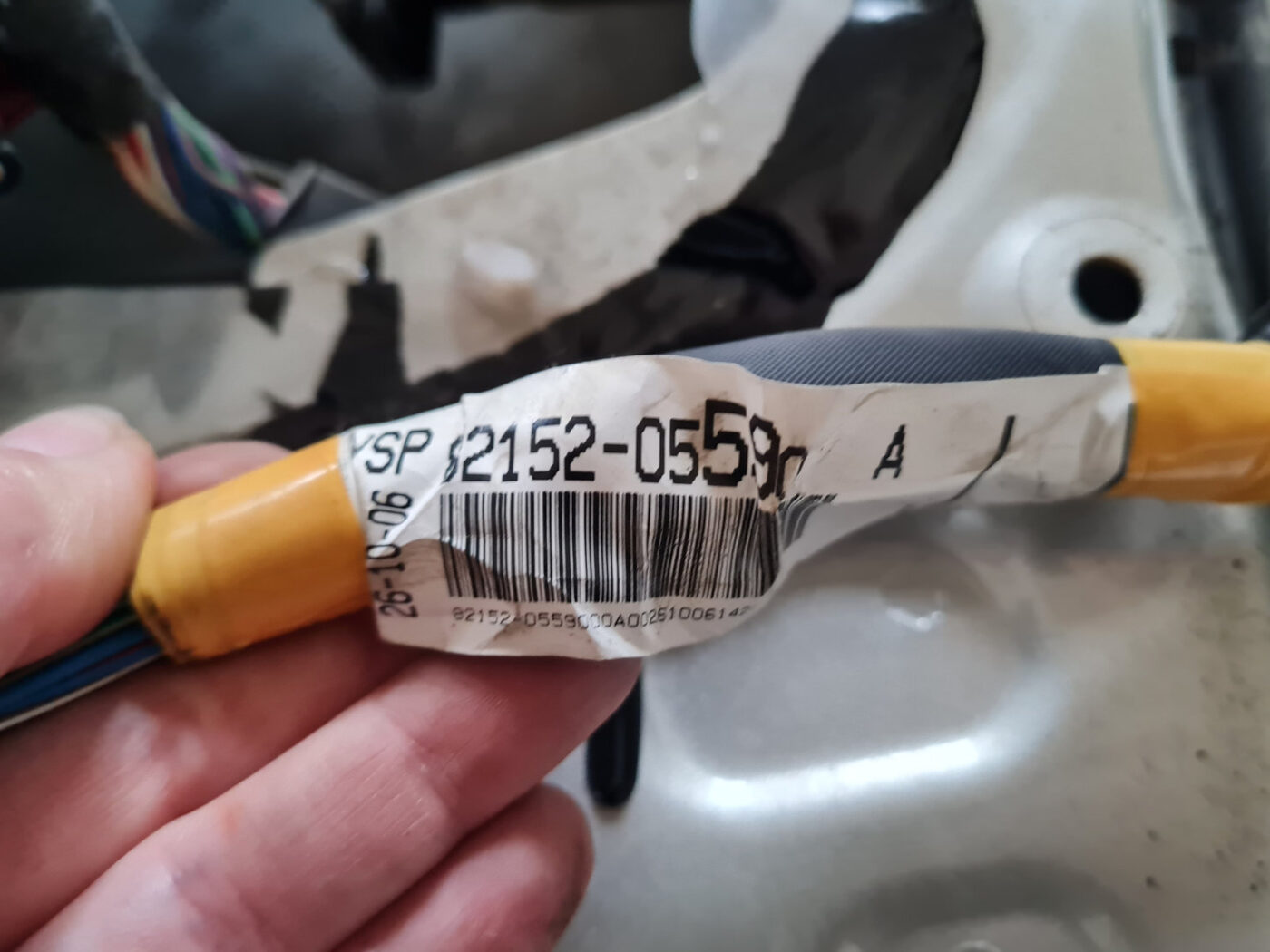 Priekšējās kreisās durvis priekš TOYOTA AVENSIS 2007 UNIVERSAL 3 Priekšējās kreisās durvis priekš TOYOTA AVENSIS 2007 UNIVERSAL