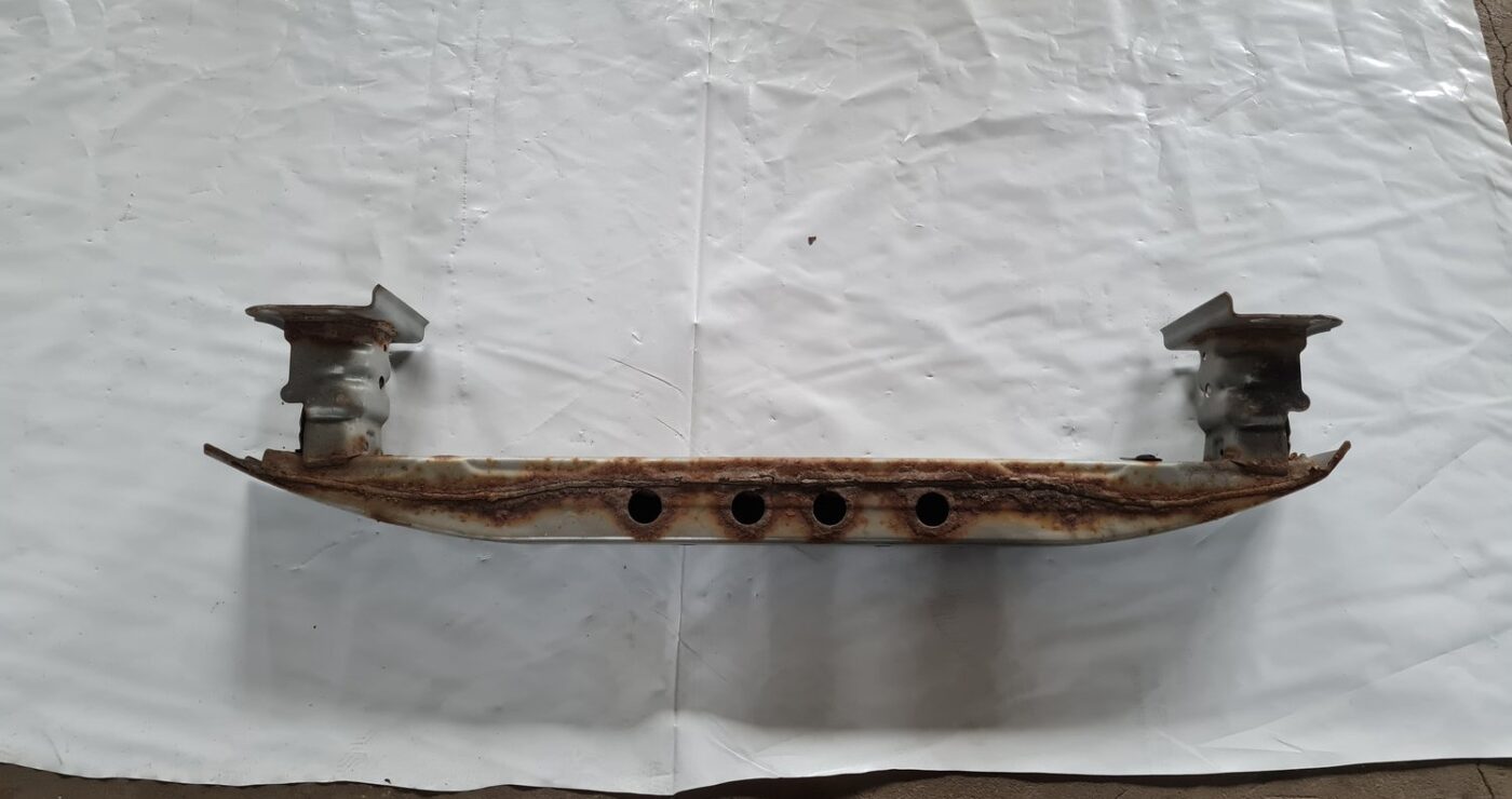 Priekšējā bufera pastiprinātājs priekš TOYOTA AVENSIS 2007 UNIVERSAL 3 Priekšējā bufera pastiprinātājs priekš TOYOTA AVENSIS 2007 UNIVERSAL