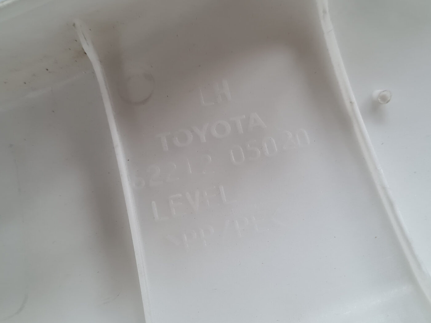 Priekšējas salona statnes apdare priekš TOYOTA AVENSIS 2007 UNIVERSAL 3 Priekšējas salona statnes apdare priekš TOYOTA AVENSIS 2007 UNIVERSAL