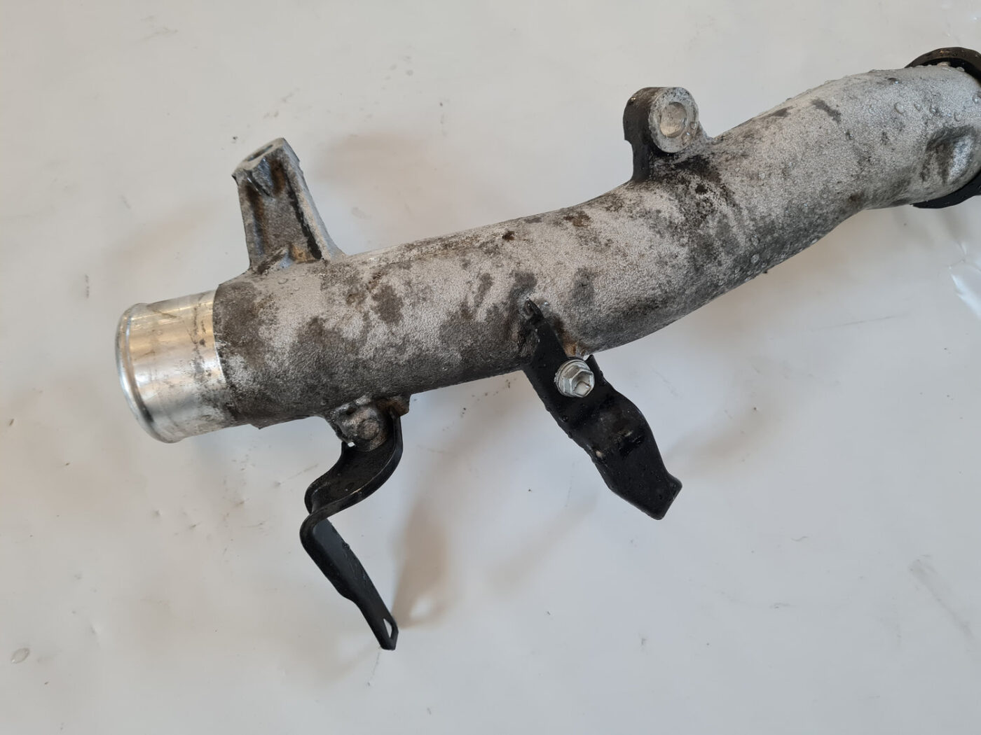 Interkulera caurule priekš TOYOTA AVENSIS 2007 UNIVERSAL 2 Interkulera caurule priekš TOYOTA AVENSIS 2007 UNIVERSAL