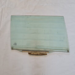 Aizmugurējo labo durvju stikls priekš TOYOTA AVENSIS 2007 UNIVERSAL