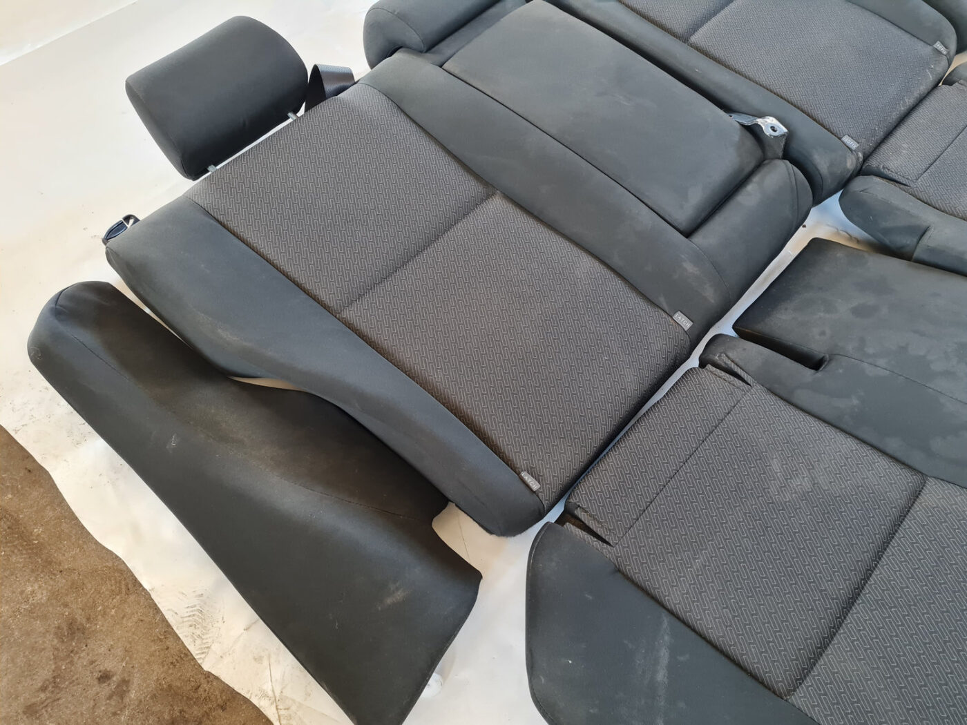 Aizmugurējais sēdeklis priekš TOYOTA AVENSIS 2007 UNIVERSAL 7 Aizmugurējais sēdeklis priekš TOYOTA AVENSIS 2007 UNIVERSAL