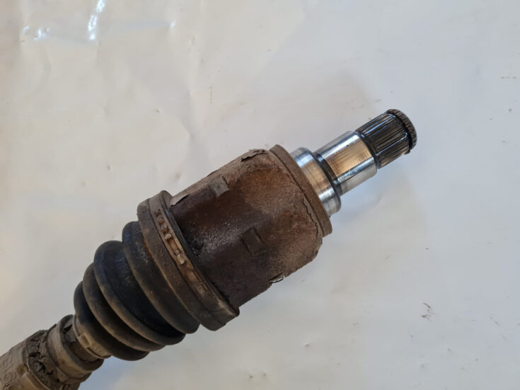 Pusass priekšējā kreisā priekš TOYOTA AVENSIS 2007 UNIVERSAL