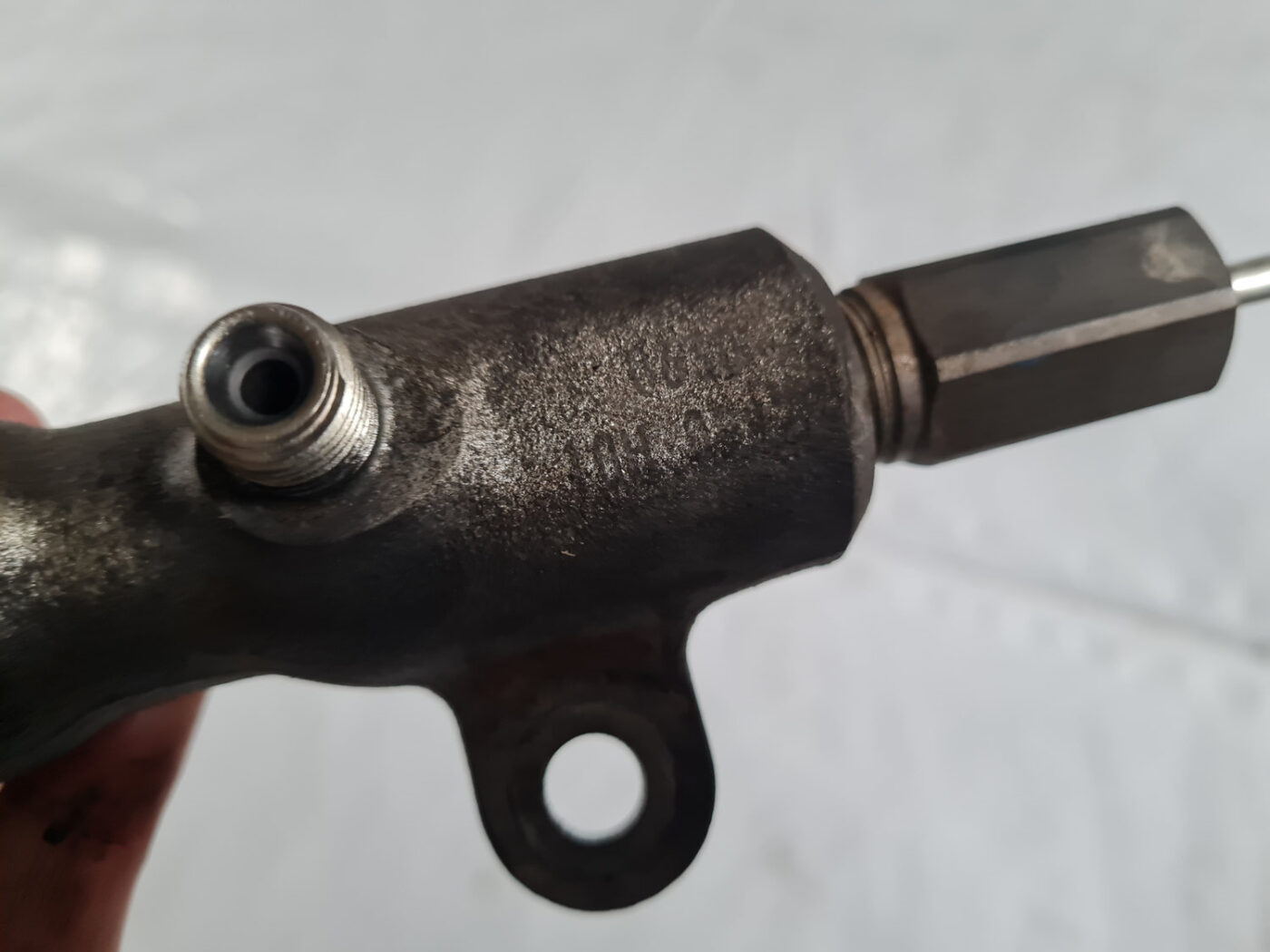 Degvielas sadales caurule priekš TOYOTA AVENSIS 2007 UNIVERSAL 3 Degvielas sadales caurule priekš TOYOTA AVENSIS 2007 UNIVERSAL