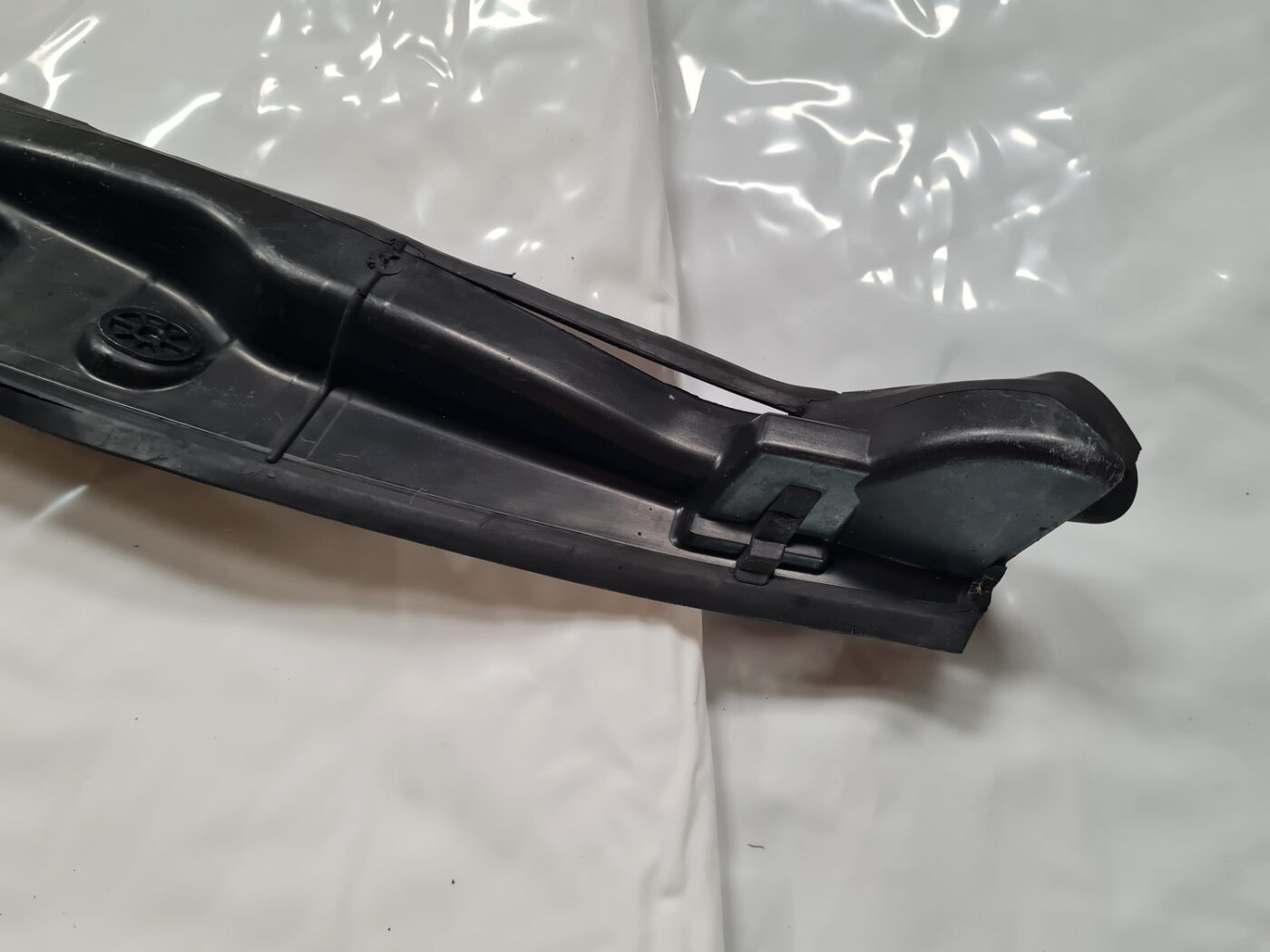 Ieliktņis starp spārnu un durvīm priekš PEUGEOT 508 2012 9 Ieliktņis starp spārnu un durvīm priekš PEUGEOT 508 2012