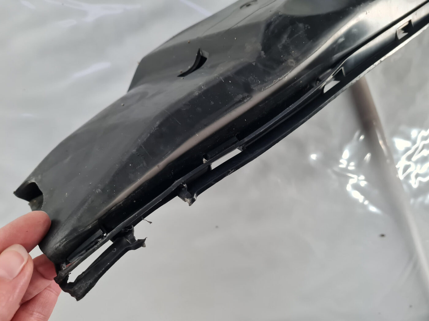 Priekšējā bufera amortizators priekš VOLVO S40 2004 Black 7 Priekšējā bufera amortizators priekš VOLVO S40 2004 Black